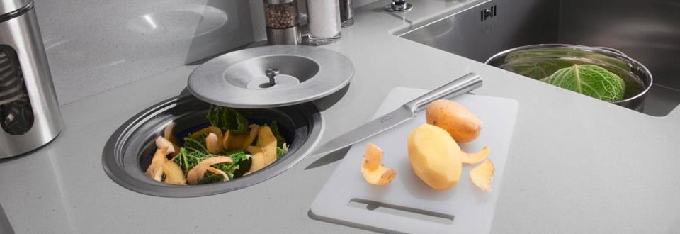 desktop_ACCESSdecomalinCUIS_poubelleencastree_p1